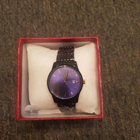 Watch - Picture 1 of 4